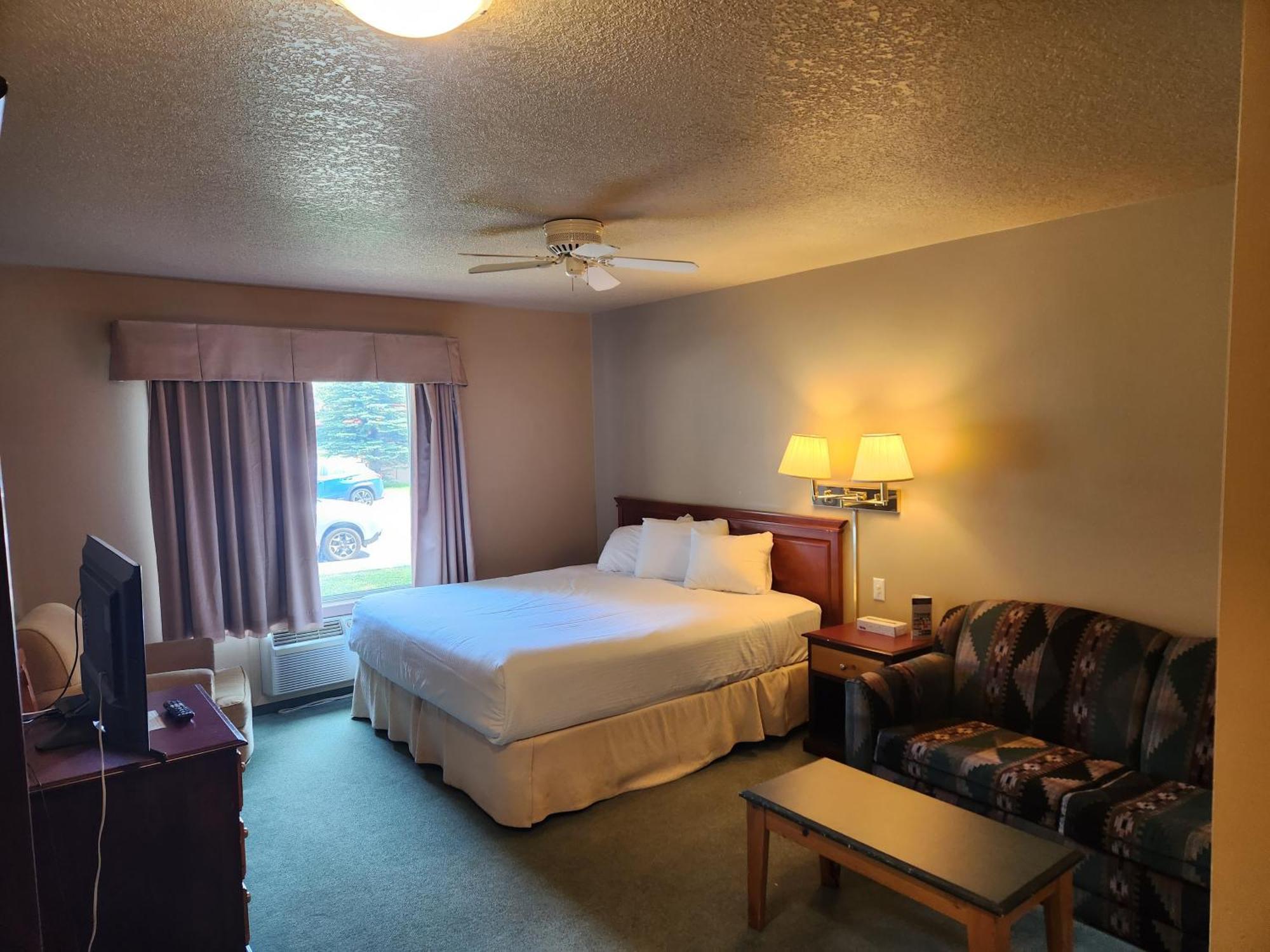 Waterton Lakes Lodge Resort Екстер'єр фото