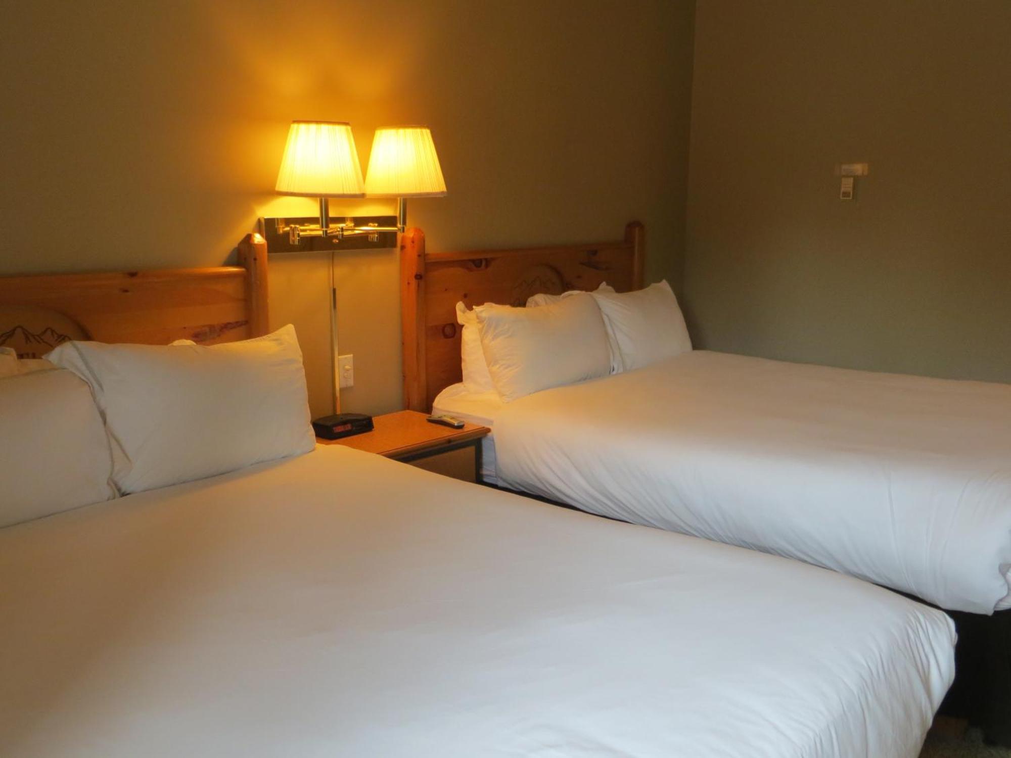 Waterton Lakes Lodge Resort Номер фото